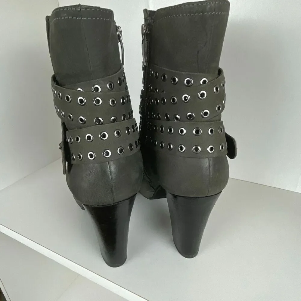Mint Velvet Leather Grommet Accent Ankle Boots 39 Gray
